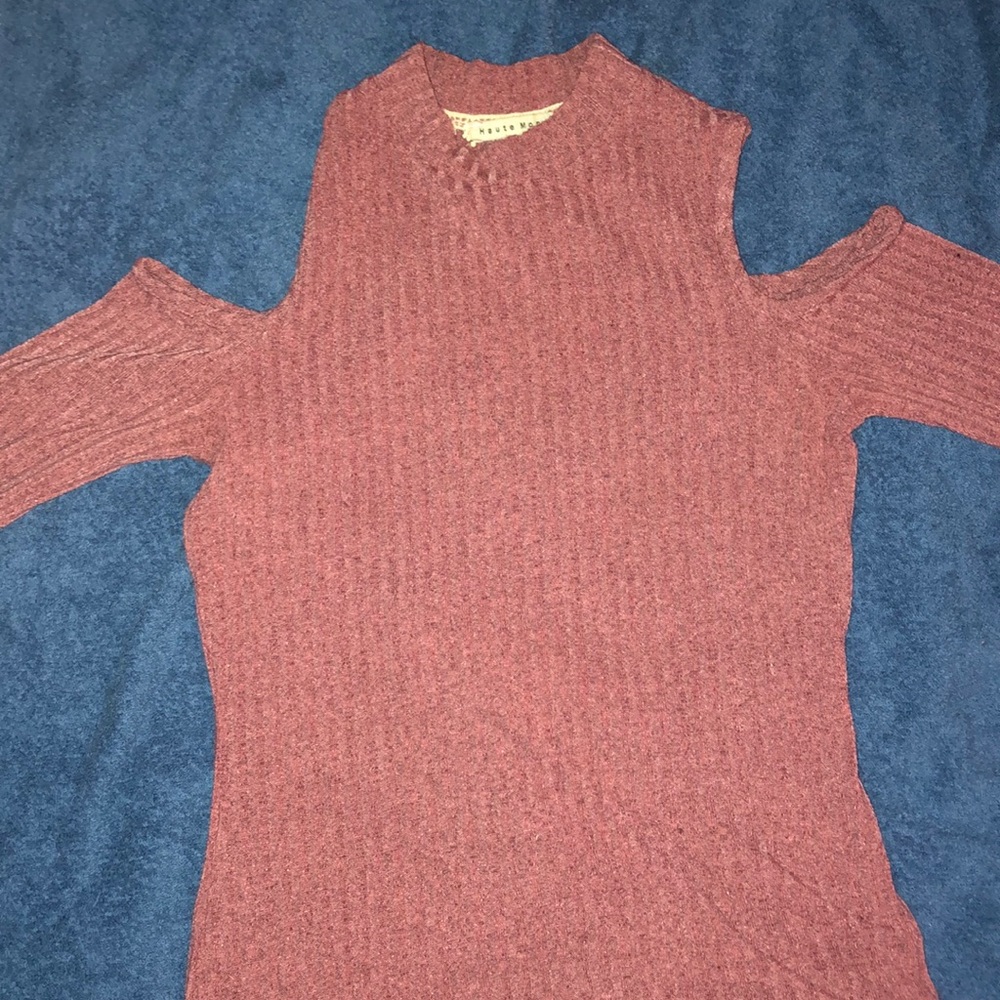 Off shoulder shirt